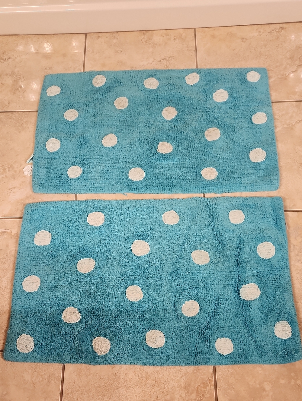 kate spade Aqua Blue White Polka Dots Textured Bath Mats
